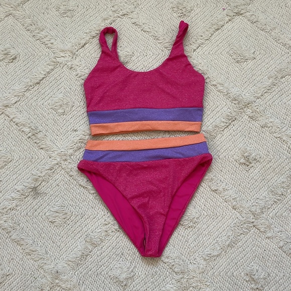 New Beach Riot Bikini Set - Picture 5 of 7